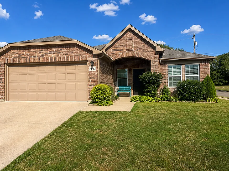 4900 Lemon Grove Dr