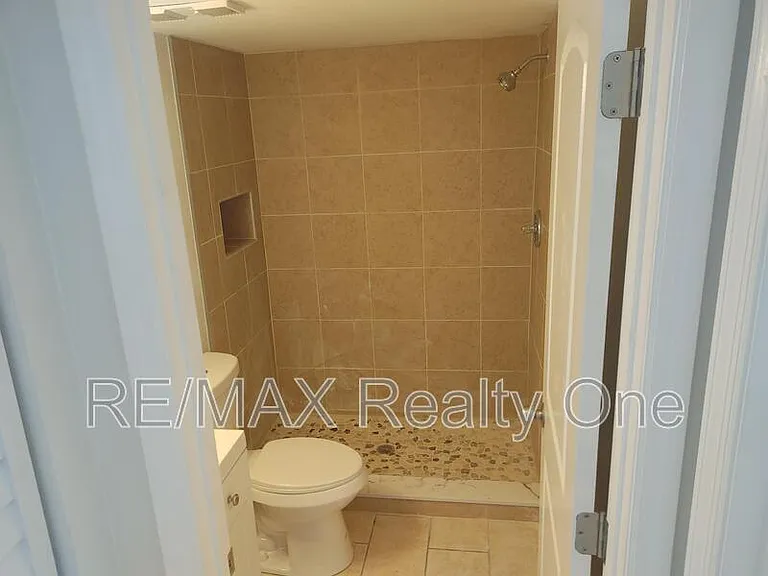389 NW 14th Pl #1 — Photo 11