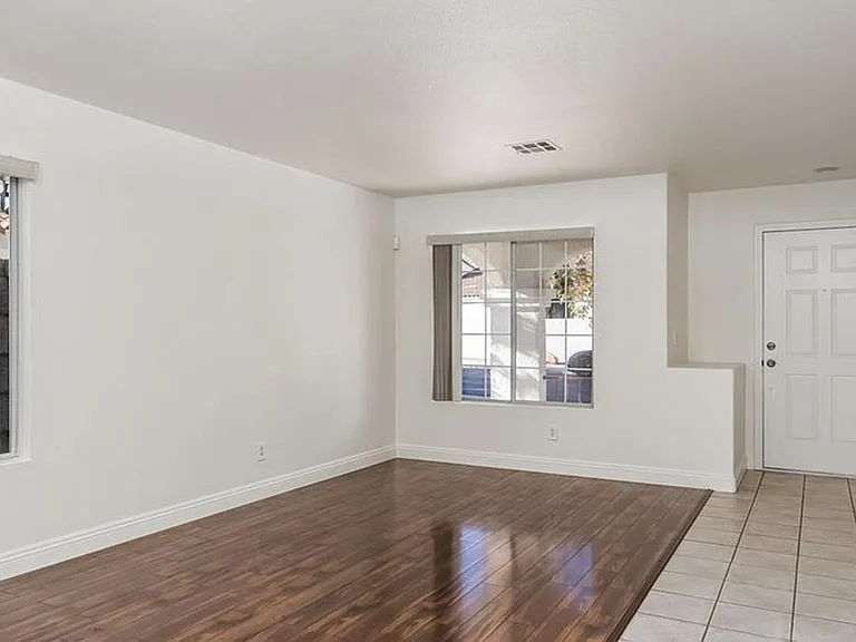 276 Cattlebaron Ter — Photo 3