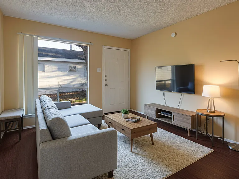 1243 N Lbj Dr #B — Photo 4