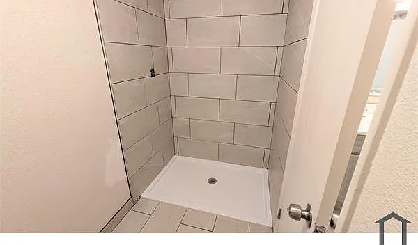 2535 Antoine Ct — Photo 12