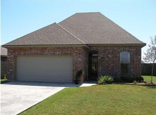 102 Katy Beth Dr, Youngsville, LA 70592