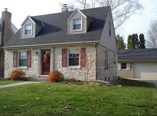 5757 N Ames Ter, Glendale, WI 53209