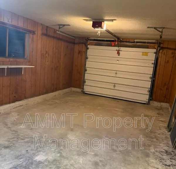 608 S Garnavillo St #2 — Photo 6