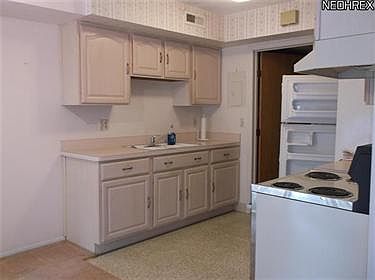 2nd image of 20349 Williamsburg Ct #225C