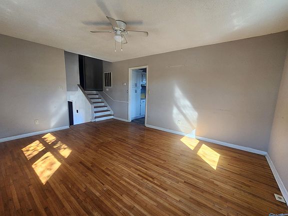 3rd image of 109 Edinburgh Dr