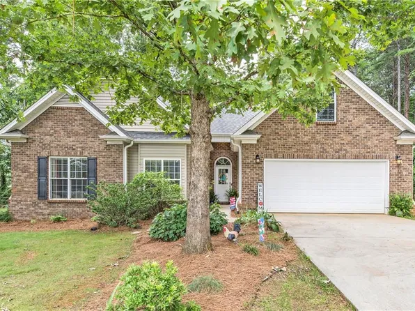 132 W Chinaberry Ct, Mocksville, NC 27028