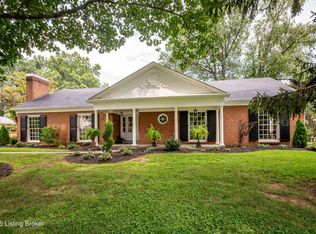 2305 Newmarket Dr, Northfield, KY 40222