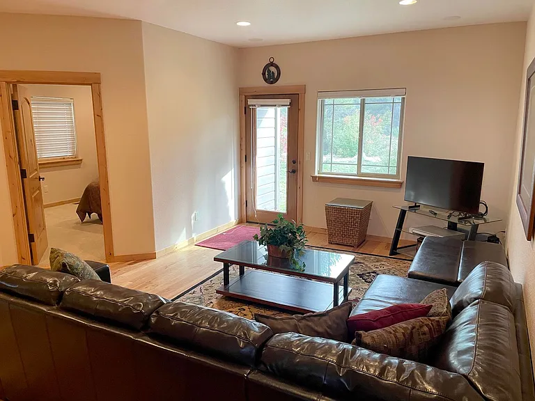 1904 Venice Dr — Photo 11