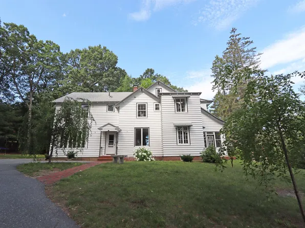 63 Taylor Street, Nashua, NH 03060
