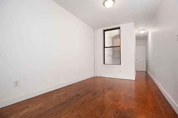 Sold by Verus Real Estate | media 2