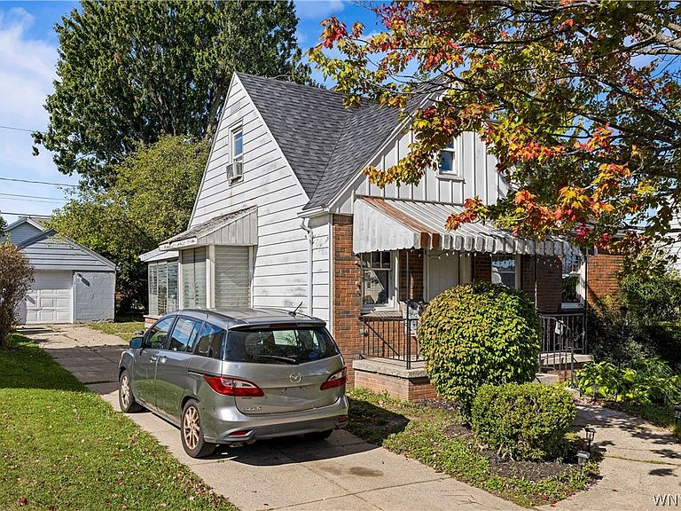Listing photo 2