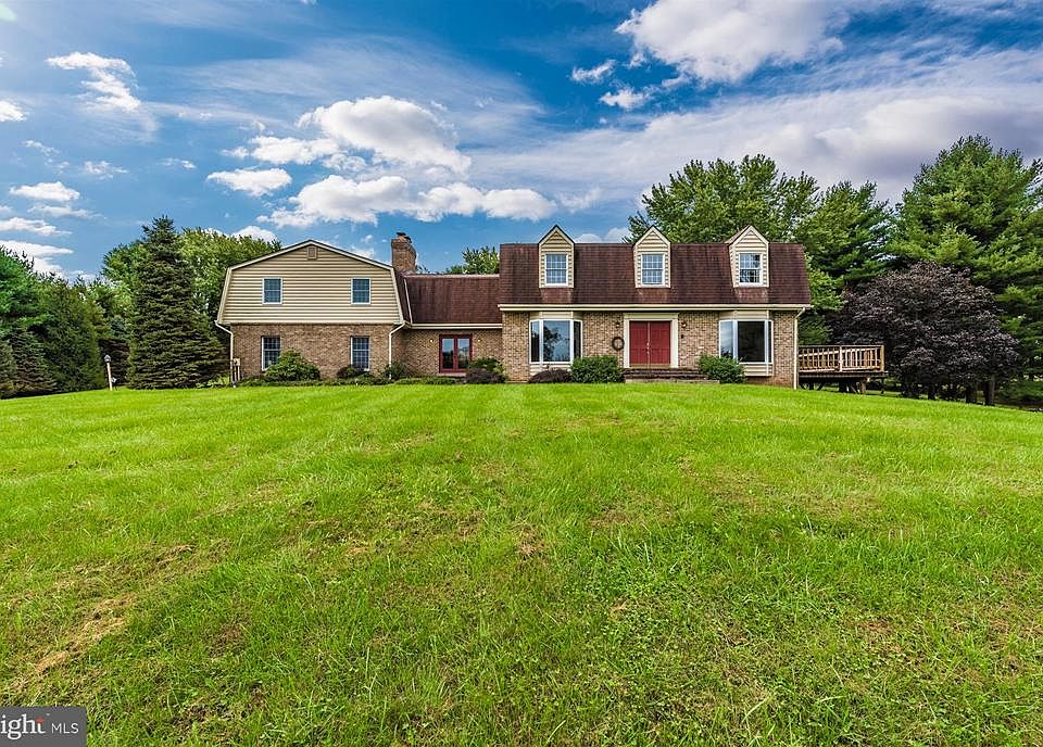 One of a kind Dutch Colonial!