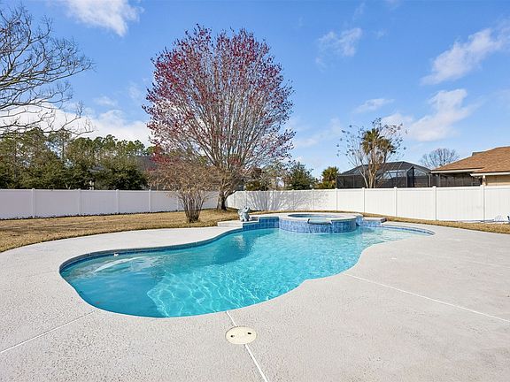 3rd image of 24088 Flora Parke Blvd
