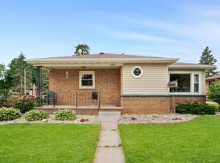 2207 N Locust St, Appleton, WI 54914