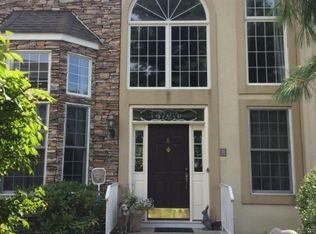 8 Dickerson Ct, Chester, NJ 07930