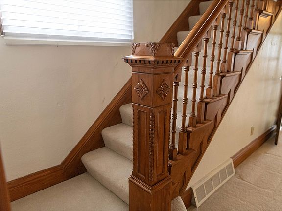 4th image of 320 3rd St