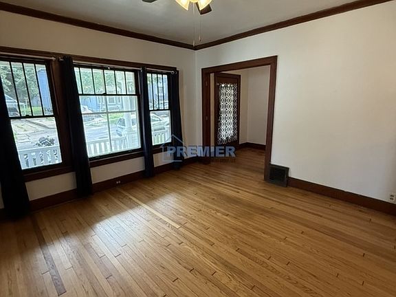 4th image of 535 W 17th St #1
