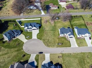 5727 Shadow Ridge Cir NW, North Canton, OH 44720