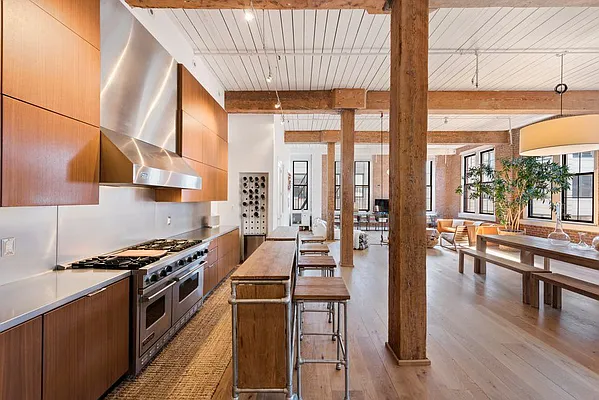 Sold by Nest Seekers International | media 6