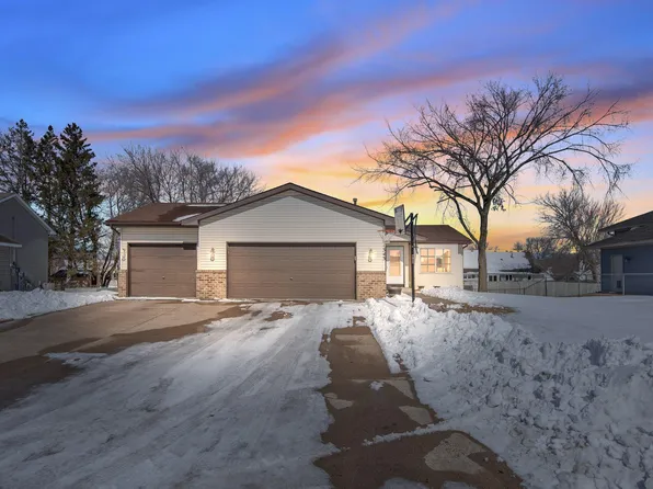 1343 15th Ave SE, Forest Lake, MN 55025