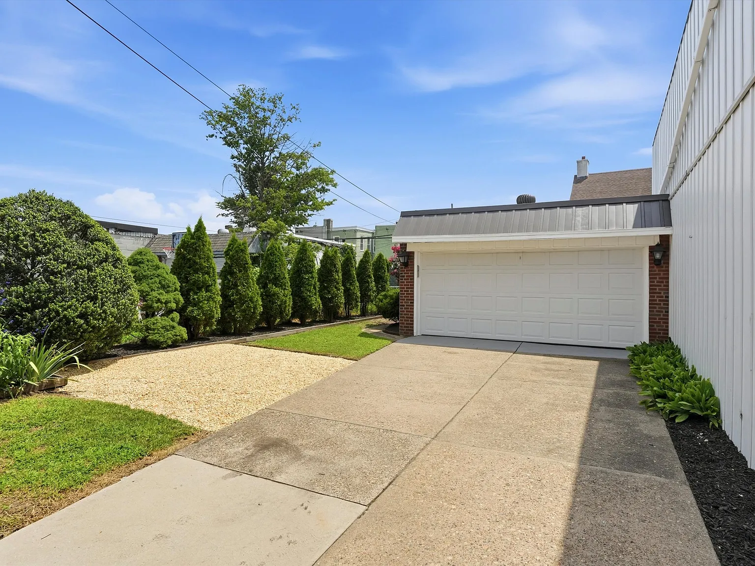 3 bed, 1700 sqft, $2,695 — Photo 3