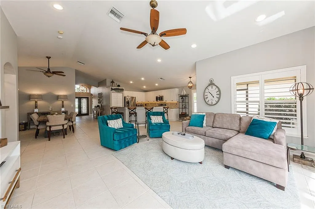 3 bed, 2.0 bath, 1996 sqft, $11,000 — Photo 3