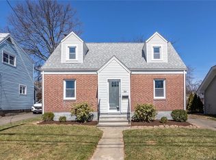 914 Birmingham St, Bridgeport, CT 06606