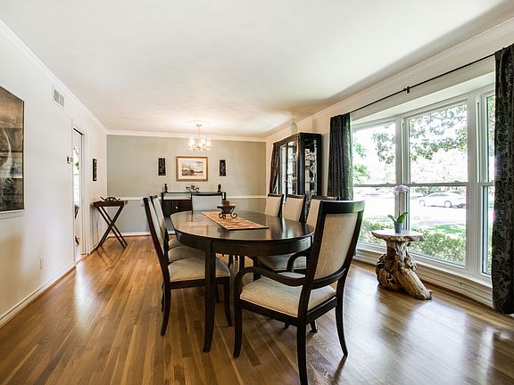 5th image of 3508 Townsend Dr