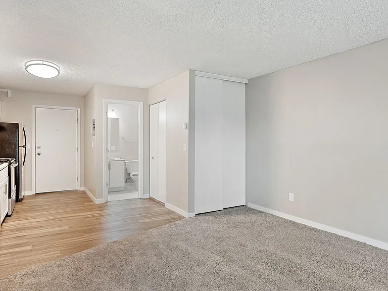 Hillcrest Place — Photo 36
