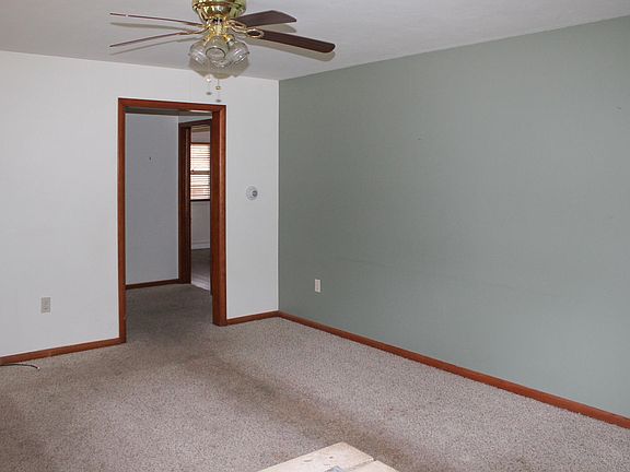 4th image of 115 Rockland Dr