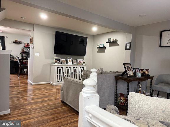 3rd image of 8575 Cold Harbor Loop