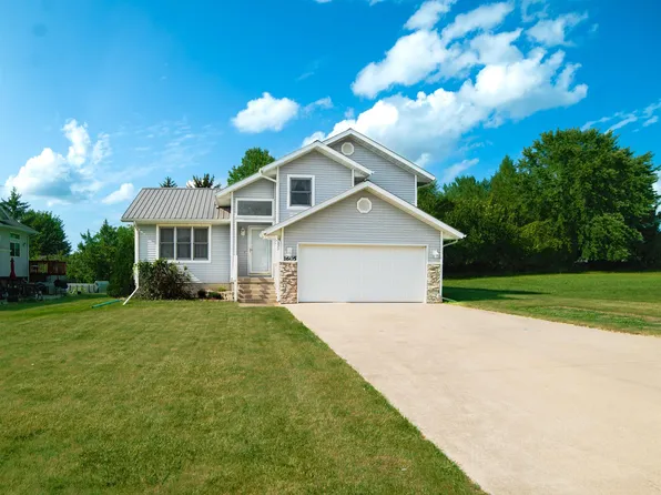 1605 Clay Ct, Oskaloosa, IA 52577