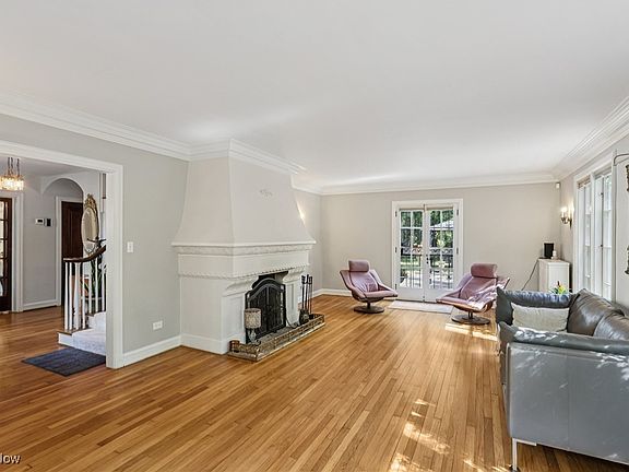 5th image of 13104 Lake Shore Blvd