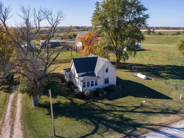 950 Virginia St, Columbia, IA 50057