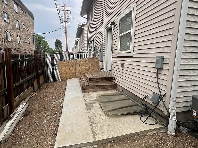 2099 S Bryant St — Photo 22