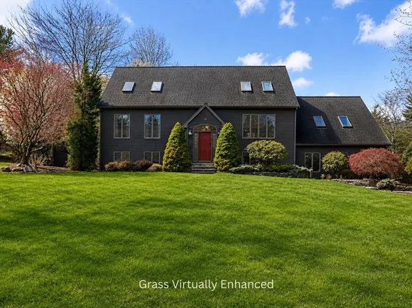 35 Sandra Dr, East Bridgewater, MA 02333