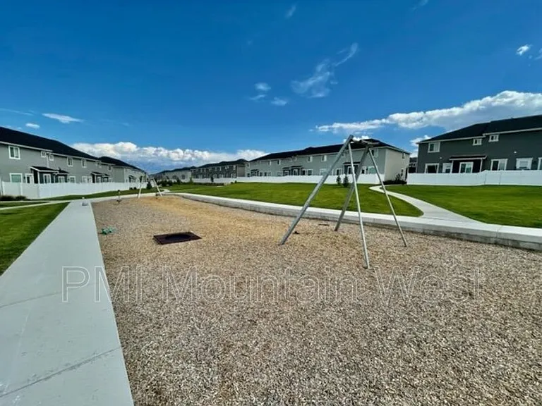 4924 E Breezy Patch Rd — Photo 30