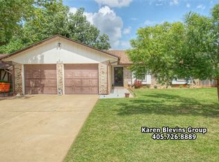 8712 Rambling Rd, Oklahoma City, OK 73132