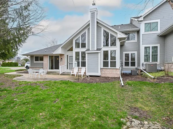 14219 West Waters WAY, New Berlin, WI 53151