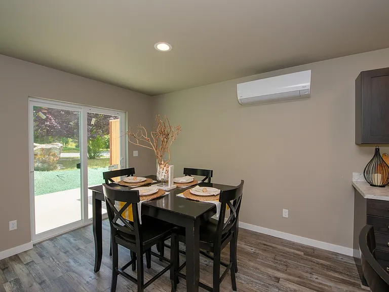 Townhomes/Apartments - 259 Se Ely St — Photo 20