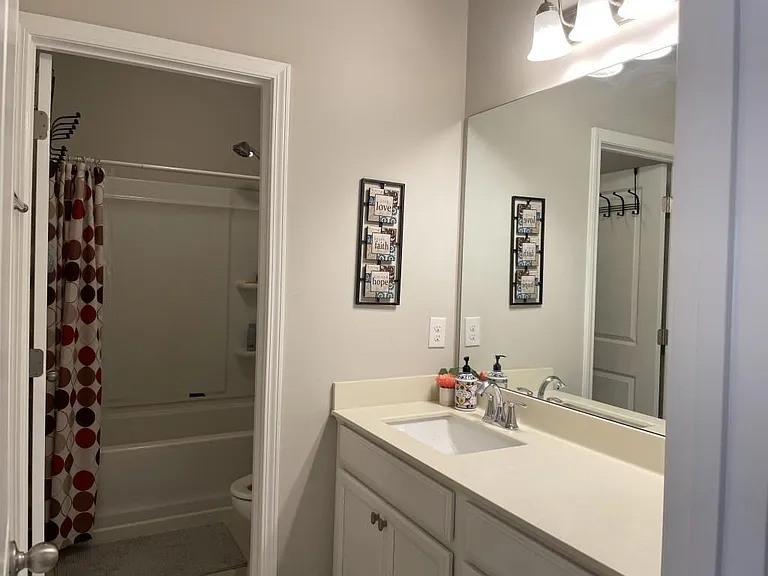 2415 Matlin Way — Photo 22