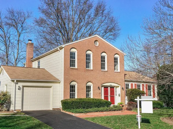 7900 Marysia Ct, Springfield, VA 22153
