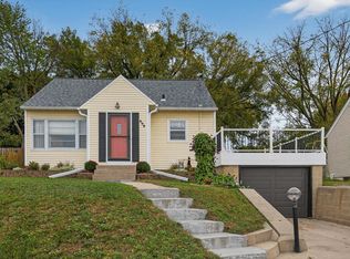 909 7th St NW, Rochester, MN 55901