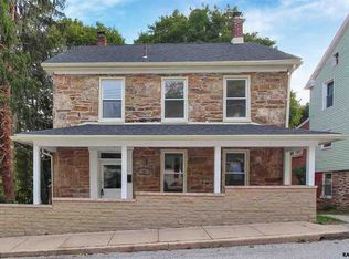 20 New St, Glen Rock, PA 17327