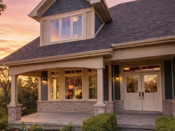 1203 Lorne Park Rd, Mississauga, ON L5H 3A7