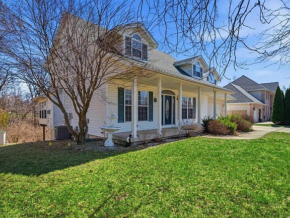 2nd image of 315 Oakbrook Dr