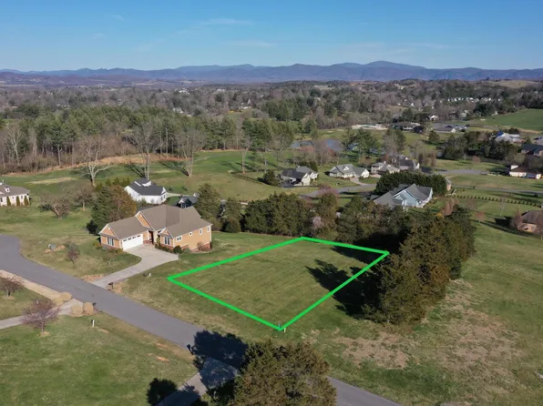 26 Mossy Green Ter, Lexington, VA 24450