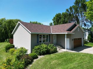 1105 Dana Dr SE, Willmar, MN 56201
