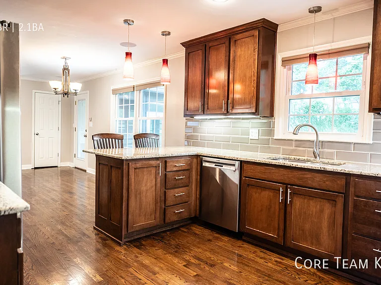 2308 W 104th St — Photo 5